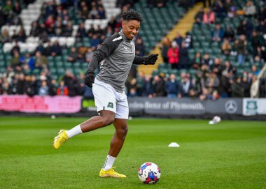 Plymouth Argyle (11), 1 Ocak 202 'de İngiltere' nin başkenti Plymouth 'ta oynanan Sky Bet Lig 1 karşılaşmasında ısınma turunda forvet Niall Ennis' i yendi.