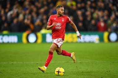 Nottingham Ormanı 'ndan Renan Lodi # 32 Premier Lig maçı sırasında Nottingham Forest Chelsea' ye karşı City Ground, Nottingham, İngiltere 'de 1 Ocak 202' de topa vuruyor.