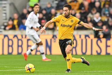 Wolverhampton Wanderers 'ın 31 Aralık 2022' de Molineux, Wolverhampton, Birleşik Krallık 'ta oynanan Premier League karşılaşmasında 28 numaralı Joo Moutinho' ya karşı.