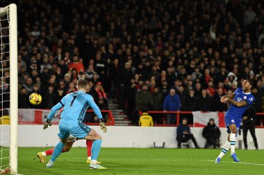 Chelsea 'den 17 numaralı Raheem Sterling Premier Lig maçında Nottingham Forest Chelsea' ye karşı 1 Ocak 202 'de City Ground, Nottingham' da 0-1 berabere kaldı.