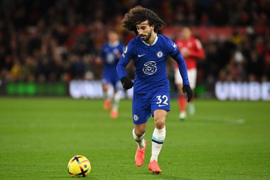 Chelsea 'li Marc Cucurella # 32 Premier League maçında Nottingham Forest Chelsea' ye karşı 1 Ocak 202 'de City Ground, Nottingham, İngiltere