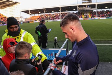 Blackpool 'dan Jerry Yates 1 Ocak 202' de Bloomfield Road, Blackpool 'da Blackpool Sunderland' a karşı oynanan Sky Bet Şampiyonası 'nda bir hayran programı imzaladı.