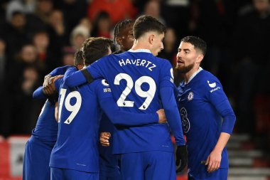 Chelsea 'li 17. Raheem Sterling, 1 Ocak 202' de İngiltere 'nin Nottingham City Ground, Nottingham kentinde oynanan Premier League maçında 0-1' lik (görünürde değil) galibiyet golünü kutluyor.