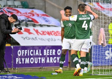 Gol Plymouth Argyle forveti Niall Ennis (11), 1 Ocak 202 'de Plymouth Argyle ile Home Park, Plymouth, İngiltere' de oynanan 1.