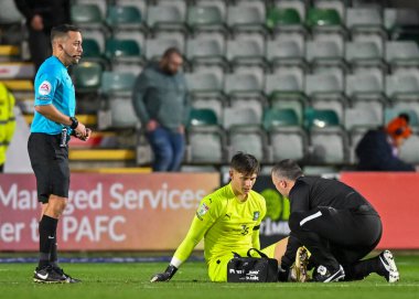 Plymouth Argyle kalecisi Michael Cooper (1), 1 Ocak 202 tarihinde İngiltere 'nin Plymouth kentinde oynanan Sky Bet 1 karşılaşmasında sakatlandı.