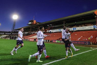 Bolton Wanderers 'ın 22 numaralı oyuncusu Kyle Dempsey, 2 Ocak 202' de Oakwell, Barnsley, Birleşik Krallık 'ta oynanan Sky Bet 1 maçında 0-3' lük skorla galibiyetini kutluyor.