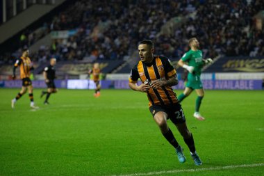 Hull City 'den Tyler Smith 2 Ocak 202' de Wigan Atletizm ve Hull City 'de oynanan Wigan Atletizm Şampiyonası maçında 1-3' lük galibiyetini kutluyor.