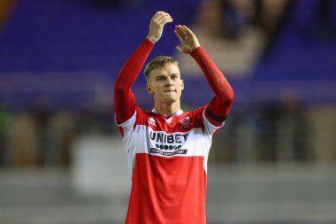 Middlesbrough 'dan Marcus Forss 2 Ocak 202' de Birmingham City, Birmingham 'da Middlesbrough' a karşı oynanan Gökyüzü İddia Şampiyonası maçından sonra gezgin taraftarları alkışlıyor.