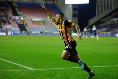Hull City 'den Tyler Smith 2 Ocak 202' de Wigan Atletizm ve Hull City 'de oynanan Wigan Atletizm Şampiyonası maçında 1-3' lük galibiyetini kutluyor.
