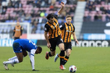 Hull City 'den Jacob Greaves 2 Ocak 202 tarihinde Wigan-Hull Stadyumu' nda oynanan Wigan Atletizm Şampiyonası maçında 4 numaralı formayı giydi.