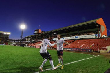 Bolton Wanderers 'ın 22 numaralı oyuncusu Kyle Dempsey, 2 Ocak 202' de Oakwell, Barnsley, Birleşik Krallık 'ta oynanan Sky Bet 1 maçında 0-3' lük skorla galibiyetini kutluyor.