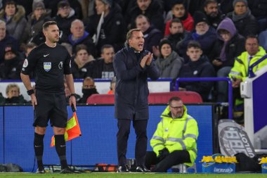 Leicester City 'nin teknik direktörü Brendan Rodgers, 3 Ocak 202' de King Power Stadyumu 'nda Leicester City ile Fulham arasındaki Premier League maçında oyuncularını alkışlıyor.