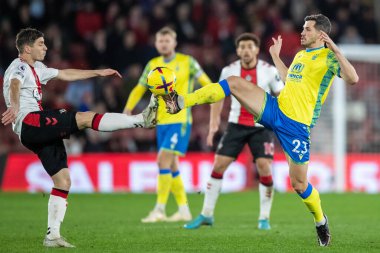 Nottingham Ormanı 'ndan Remo Freuler, Premier Lig maçı sırasında St Mary Stadyumu, Southampton, Southampton, İngiltere' de Southampton - Nottingham Forest maçında mücadele ediyor.