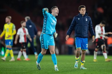 Nottingham Ormanı 'ndan Dekan Henderson Premier League maçı sırasında Southampton Nottingham Ormanı' na karşı St Mary Stadyumu, Southampton, İngiltere, 4 Ocak 202 'de kutluyor.