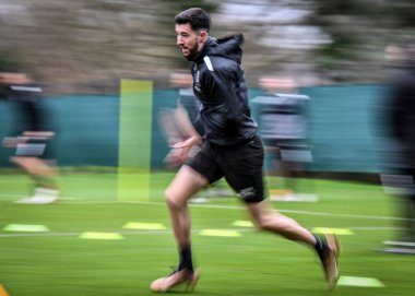 Plymouth Argyle orta saha oyuncusu Finn Azaz (18), Plymouth Argyle antrenmanı sırasında Plymouth Argyle antrenman sahasında, Plymouth, İngiltere, 5 Ocak 202