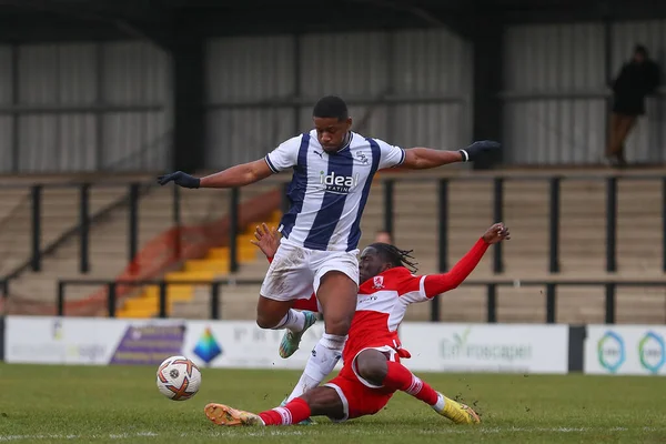 West Bromwich Albion takımından Jovan Malcolm, 5 Ocak 202 'de Keys Park, Hednesford, Birleşik Krallık' ta oynanan Premier Lig Kupası karşılaşmasında sakatlandı.