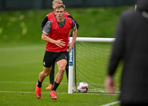 Plymouth Argyle, Plymouth Argyle Antrenman Alanı, Plymouth, İngiltere, 5 Ocak 202 'deki Plymouth Argyle Antrenmanı sırasında (23) ileri Ben Waine (23)