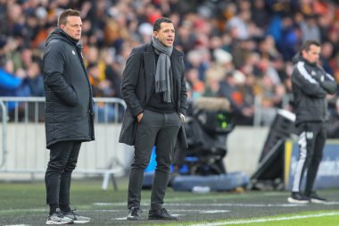 Hull City 'nin Liam Rosenior teknik direktörü, 7 Ocak 202 tarihinde Hull City' nin MKM Stadyumu 'nda Hull City' ye karşı oynanan Emirates FA Cup Üçüncü Raund karşılaşmasını izliyor.