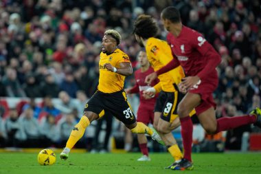 Wolverhampton Wanderers 'dan Adama Traor # 37, 7 Ocak 2023 tarihinde Anfield, Liverpool, Birleşik Krallık' ta oynanan Liverhampton Wanderers ile oynanan Liverpool FA Cup Üçüncü Raundu karşılaşmasında ara verdi.