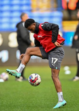 Plymouth Argyle tam geri Bali Mumba (17), 7 Ocak 202 'de Bolton Stadyumu' nda oynanan Sky Bet 1 karşılaşmasında Bolton Wanderers - Plymouth Argyle maçında ısındı.