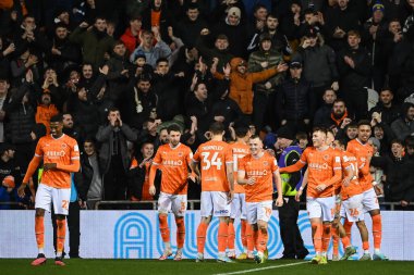 Blackpool 'lu Jerry Yates, 7 Ocak 202' de Bloomfield Road, Blackpool 'da oynanan Blackpool - Nottingham Forest maçında 4-0' lık galibiyet golünü kutluyor.