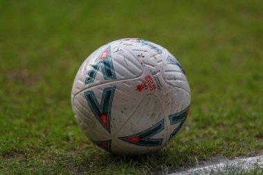 Maç topu, Birleşik Krallık 'ın Hull şehrindeki MKM Stadyumu' nda oynanan 3. Raundda oynanan Emirates FA Cup 3. Raundda oynanacak karşılaşma öncesi ısınma sırasında izlendi.