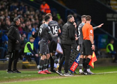 Plymouth Argyle 'ın orta saha oyuncusu Sam Cosgrove (16), 7 Ocak' ta Bolton Stadyumu, Bolton, Birleşik Krallık 'ta Plymouth Argyle' a karşı oynanan Sky Bet 1 karşılaşmasında Plymouth forvet Ryan Hardie 'nin yerini aldı.