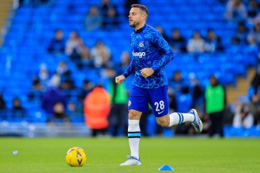 Chelsea Emirlikleri 'nden Csar Azpilicueta # 28 FA Cup öncesi ısınma maçı öncesinde Manchester City ile Chelsea karşılaşması 8 Ocak 2023 tarihinde Etihad Stadyumu' nda oynanacak.