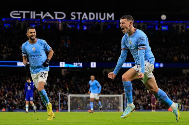 Manchester City 'den Phil Foden golünü kutluyor ve 8 Ocak 202 tarihinde Etihad Stadyumu' nda Manchester City Chelsea 'ye karşı oynanan üçüncü turda 3-0 berabere kaldı.