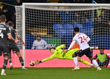 Plymouth Argyle kalecisi Michael Cooper (1), 7 Ocak 202 'de Bolton Stadyumu' nda oynanan Sky Bet 1 karşılaşmasında Bolton Wanderers 'a karşı Plymouth Argyle maçında zaman kazandırdı.