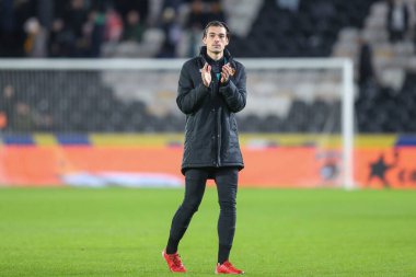 Hull City 'den Jacob Greaves, 7 Ocak 202' de MKM Stadyumu 'nda oynanan Üçüncü tur Hull City maçından sonra ev sahibi taraftarları alkışlıyor.