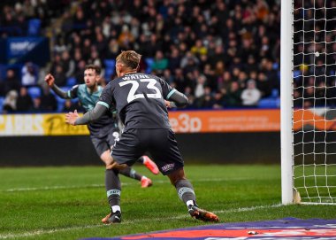 Plymouth Argyle forvet Ben Waine (23), 7 Ocak 202 'de Bolton Stadyumu, Bolton Üniversitesi' nde oynanan Gökyüzü İddia Ligi 1 maçında gol çizgisinde Bolton Wanderers - Plymouth Argyle maçında top temizlendikten sonra üzgün görünüyor.