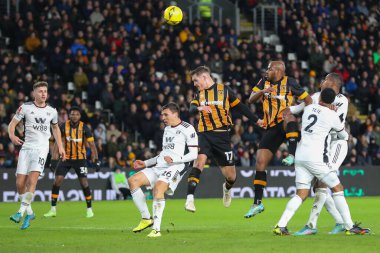 Hull City 'nin 17 numaralı Sean McLoughlin, 7 Ocak 202' de MKM Stadyumu 'nda oynanan Emirates FA Cup Üçüncü Raund karşılaşmasında gol atma şansı yakaladı.