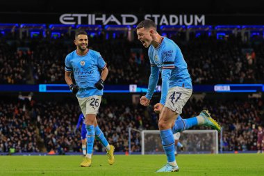 Manchester City 'den Phil Foden golünü kutluyor ve 8 Ocak 202 tarihinde Etihad Stadyumu' nda Manchester City Chelsea 'ye karşı oynanan üçüncü turda 3-0 berabere kaldı.