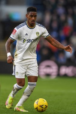 Leeds FA Cup 'ta Cardiff City, Cardiff City Stadyumu' nda oynanan Cardiff City - Leeds United karşılaşmasında Leeds United 'ın 3 numaralı jürisi.