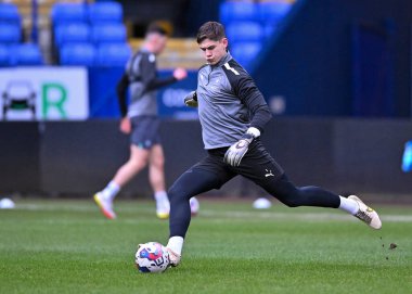 Plymouth Argyle kalecisi Michael Cooper (1), 7 Ocak 202 'de Bolton Stadyumu' nda oynanan Sky Bet 1 karşılaşmasında Bolton Wanderers - Plymouth Argyle maçında ısındı.