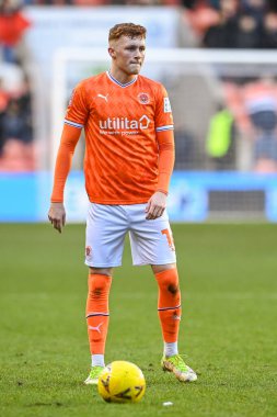 Blackpool 'dan 16 numaralı Sonny Carey, 7 Ocak 202' de Bloomfield Road, Blackpool 'da oynanan Blackpool-Nottingham Forest maçında serbest atışa hazırlanıyor.