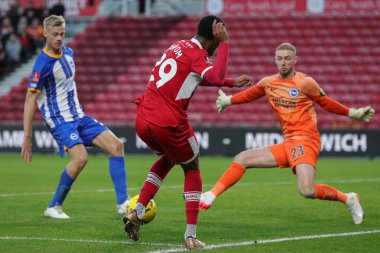 Middlesbrough 'dan Chuba Akpom tehlikeli bir haç taktı fakat 7 Ocak 202' de Birleşik Krallık 'ın Riverside Stadyumu' nda Middlesbrough-Brighton ve Hove Albion maçında engellendi.