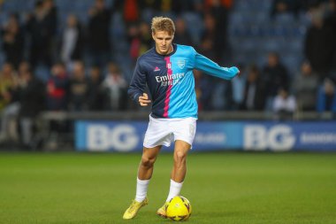 Arsenal 'in Martin degaard # 8' i, 9 Ocak 2023 tarihinde, Birleşik Krallık 'ın Kassam Stadyumu' nda oynanan 3.