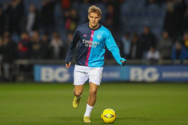 Arsenal 'in Martin degaard # 8' i, 9 Ocak 2023 tarihinde, Birleşik Krallık 'ın Kassam Stadyumu' nda oynanan 3.