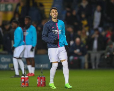 Arsenal 'in 11 numaralı oyuncusu Gabriel Martinelli, 9 Ocak 202' de İngiltere 'nin Kassam Stadyumu' nda oynanan ve Emirates FA Cup 'ta oynanan üçüncü tur karşılaşma öncesinde oynanan karşılaşma öncesi ısınma sırasında Oxford United' a karşı Arsenal 'in 11.