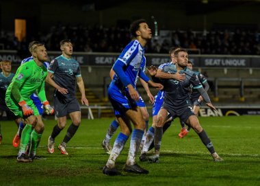 Plymouth Argyle defans oyuncusu Macaulay Gillesphey (3), Papa John 's Trophy karşılaşmasında Bristol Rovers' a karşı Plymouth Argyle Anma Stadyumu, Bristol, İngiltere 'de 10 Ocak 202' de oynanan karşılaşmada ele geçirme mücadelesi veriyor.