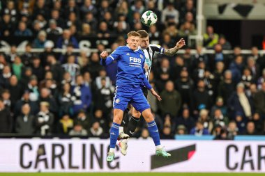 Leicester City 'den Harvey Barnes # 7 ve Newcastle United' dan Kieran Trippier # 2 Carabao Kupası çeyrek final maçı Newcastle United - Leicester City maçı sırasında 10 Ocak 202