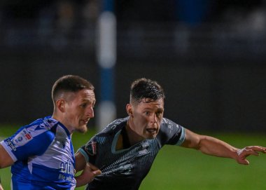 Plymouth Argyle defans oyuncusu James Bolton (2), 10 Ocak 202 'de İngiltere' nin Bristol Stadyumu 'nda Bristol Rovers' a karşı Plymouth Argyle maçında ele geçirme mücadelesi verdi.