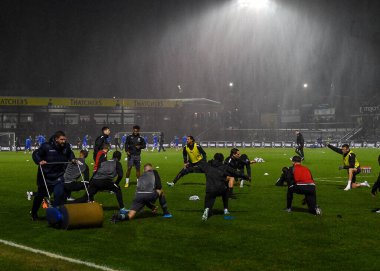 Plymouth Argyle oyuncuları Papa John 's Trophy maçı sırasında Bristol Rovers ve Plymouth Argyle' a karşı Bristol Stadyumu, İngiltere, 10 Ocak 202