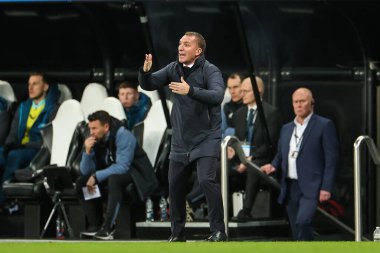 Leicester City 'nin teknik direktörü Brendan Rodgers Carabao Kupası çeyrek final maçında takımına talimat veriyor. Newcastle United, Leicester City' ye karşı, St. James 's Park, Newcastle, İngiltere, 10 Ocak 202