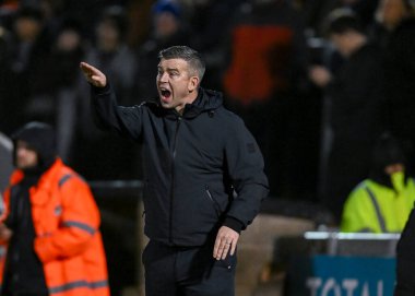 Plymouth Argyle Müdürü Steven Schumacher, Papa John 's Trophy maçı sırasında Bristol Rovers' a karşı Plymouth Argyle Anma Stadyumu, Bristol, İngiltere, 10 Ocak 202