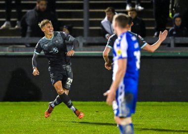 GOAL Plymouth Argyle forvet Ben Waine (23), Papa John 's Trophy maçı Bristol Rovers - Plymouth Argyle maçında Bristol, İngiltere' deki Memorial Stadyumu 'nda 10 Ocak 202' de 0-1 'lik galibiyet golünü kutluyor.