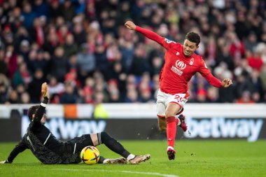 Brennan Johnson #20 of Nottingham Forest rounds Danny Ward #1 of Leicester City en route to goal during the Premier League match Nottingham Forest vs Leicester City at City Ground, Nottingham, United Kingdom, 14th January 202