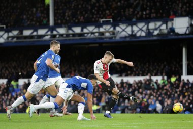 James Ward-Prowse #8 of Southampton scores to make it 1-1 during the Premier League match Everton vs Southampton at Goodison Park, Liverpool, United Kingdom, 14th January 202